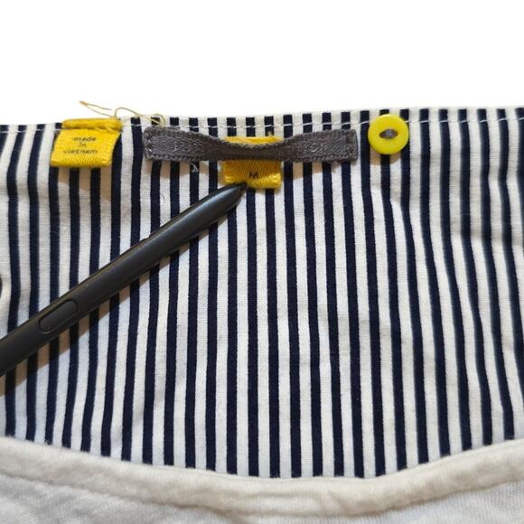 anthropologie little yellow button boat neck white blouse pocket tee SZ M - Picture 3 of 5